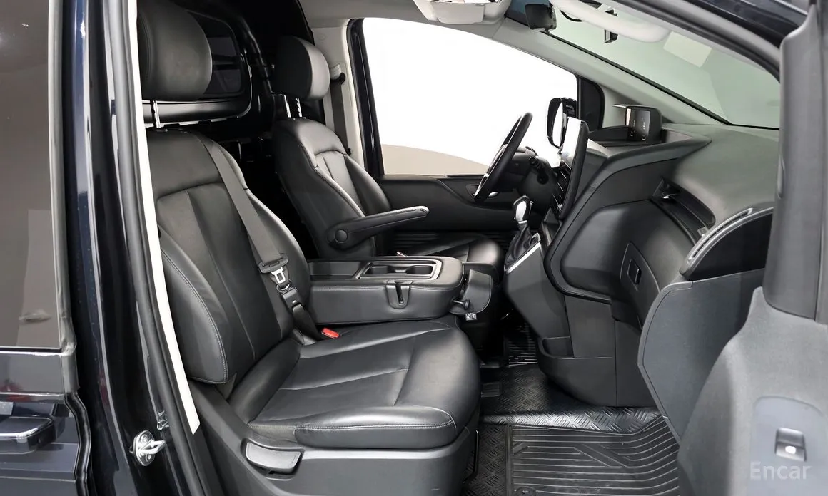 Фото 11 - Hyundai Staria