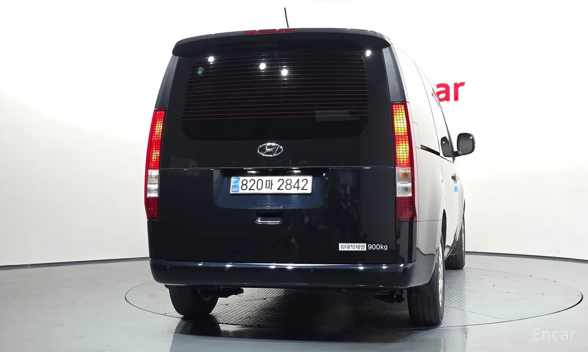 Фото 4 - Hyundai Staria