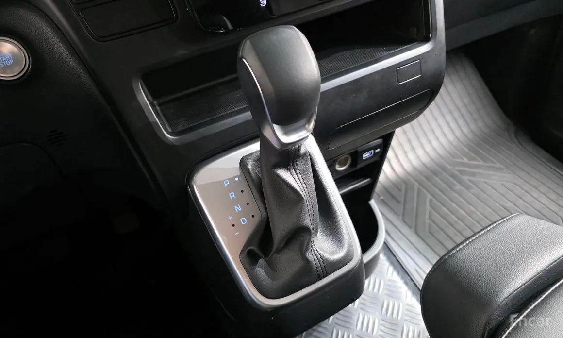 Фото 9 - Hyundai Staria