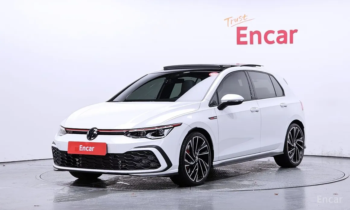 Фото 1 - Volkswagen Golf