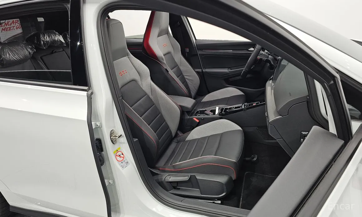 Фото 10 - Volkswagen Golf