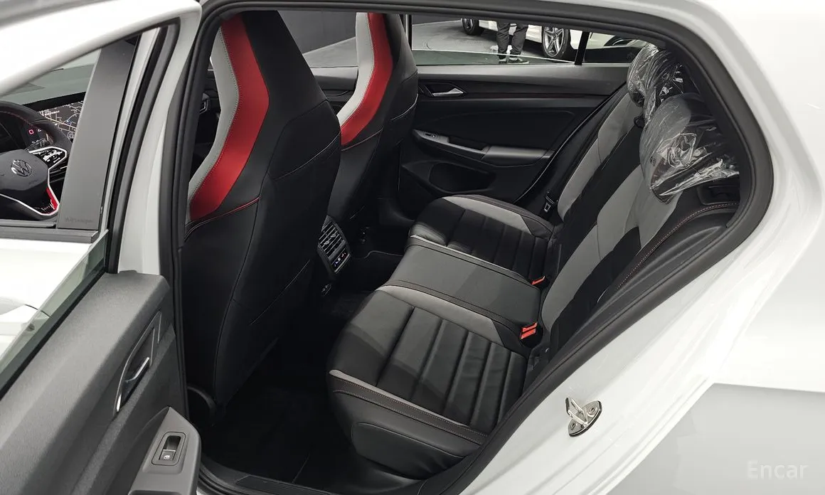 Фото 12 - Volkswagen Golf