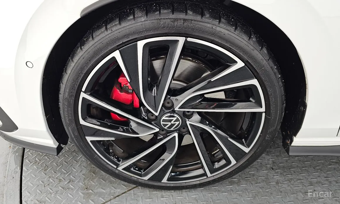 Фото 5 - Volkswagen Golf