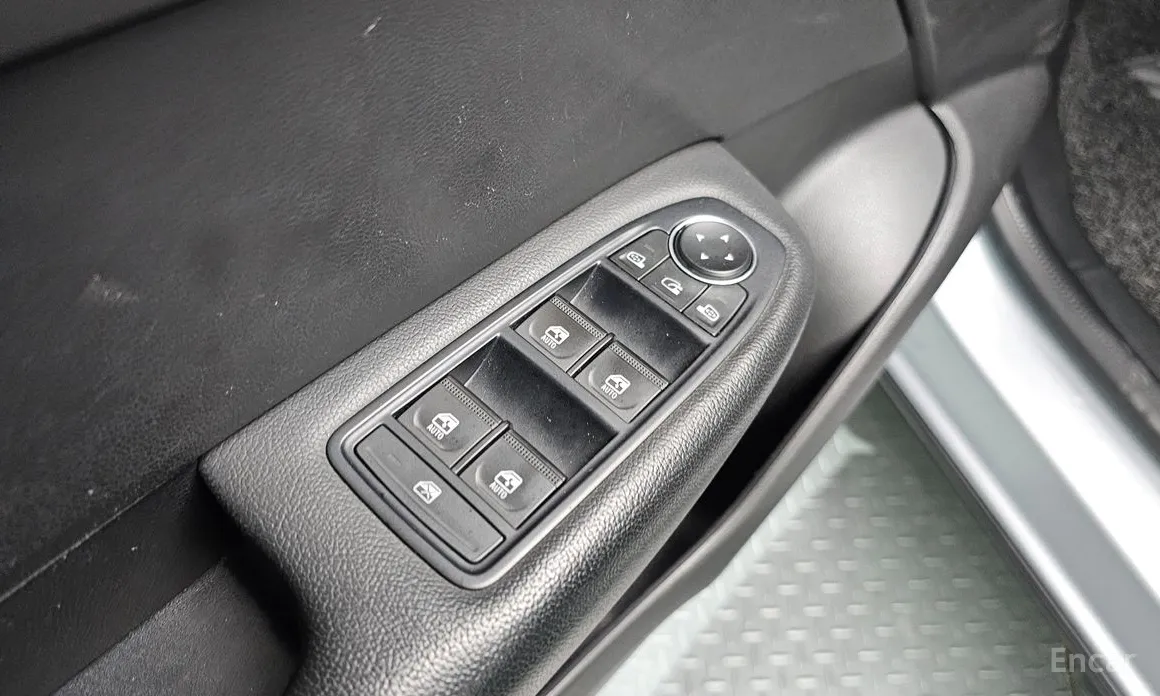 Фото 17 - Renault XM3