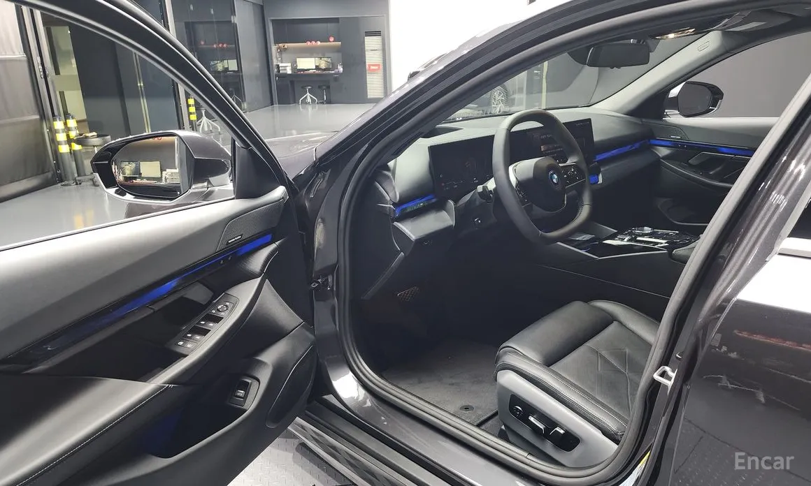 Фото 10 - BMW i5