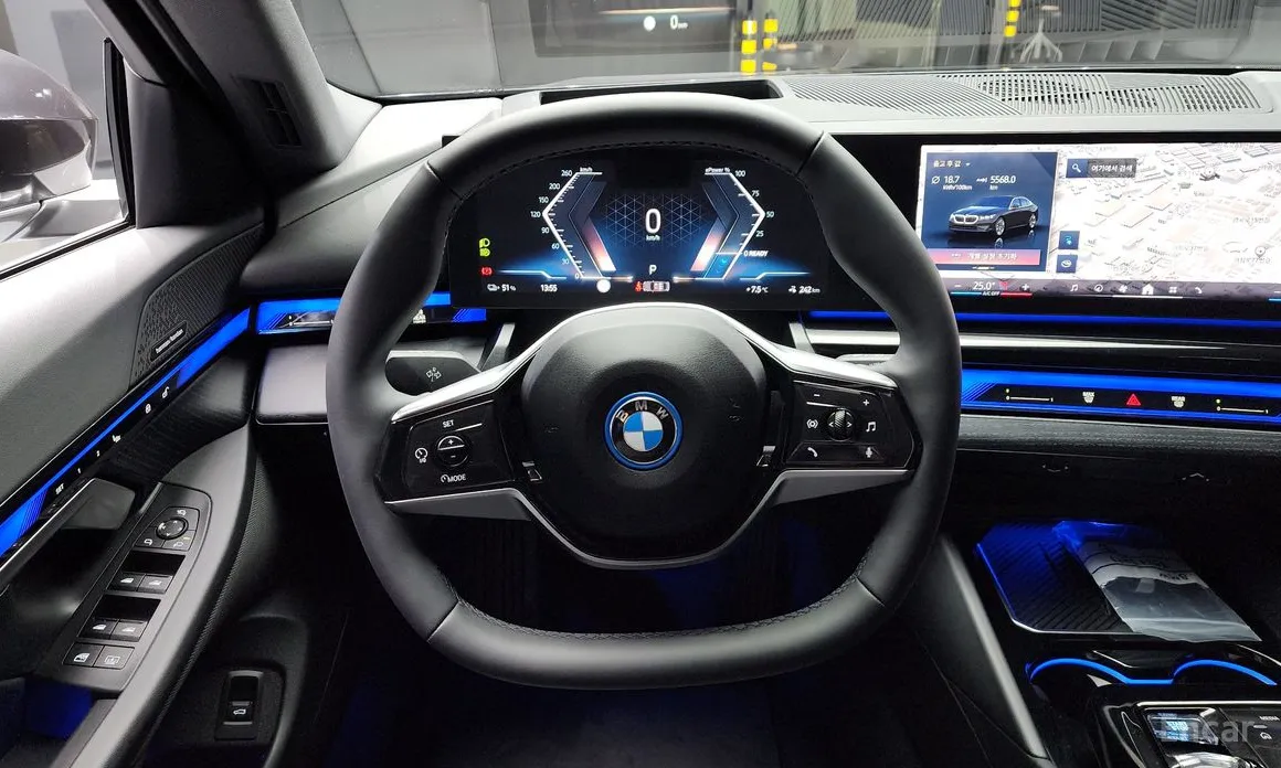 Фото 13 - BMW i5