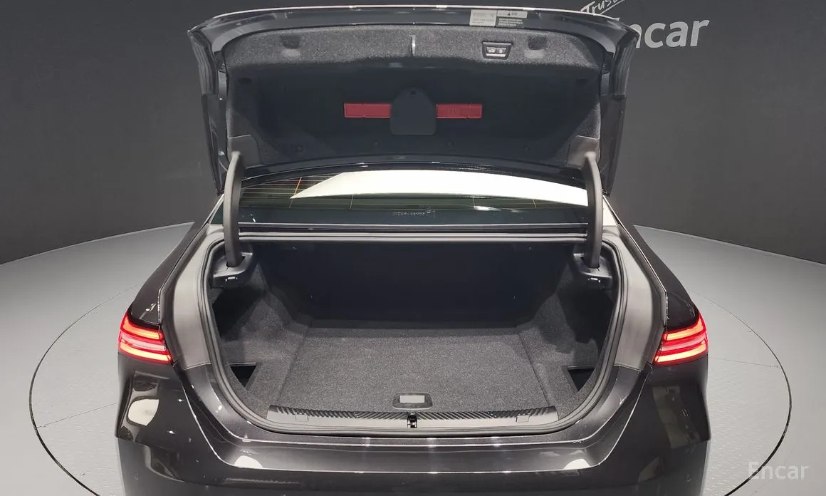 Фото 20 - BMW i5