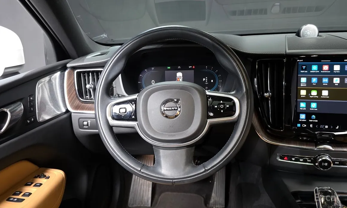 Фото 13 - Volvo XC60