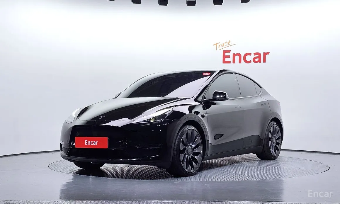 Фото 1 - Tesla Model Y