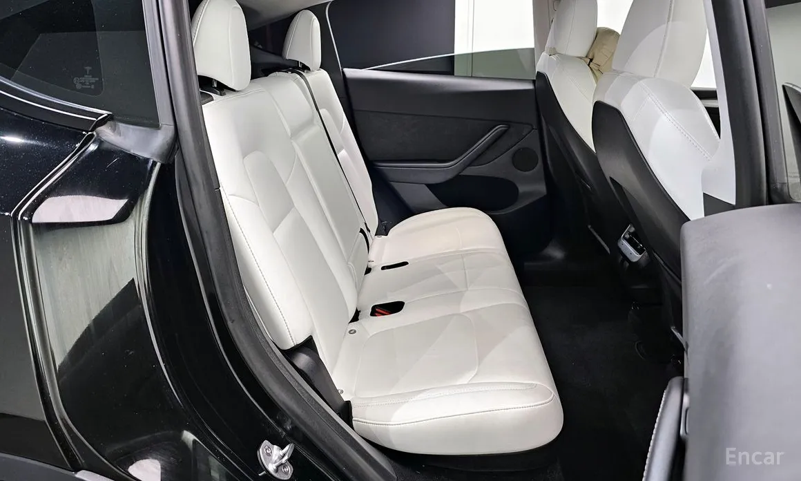 Фото 12 - Tesla Model Y