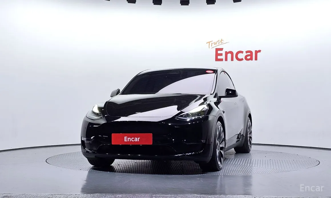 Фото 3 - Tesla Model Y