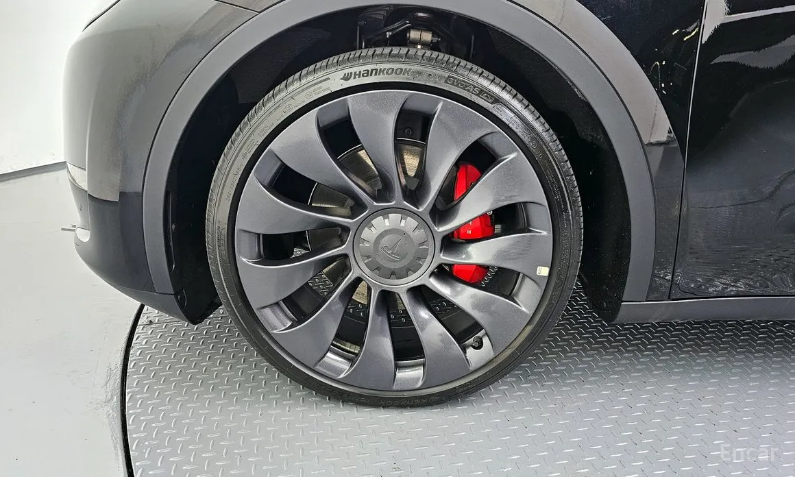 Фото 5 - Tesla Model Y