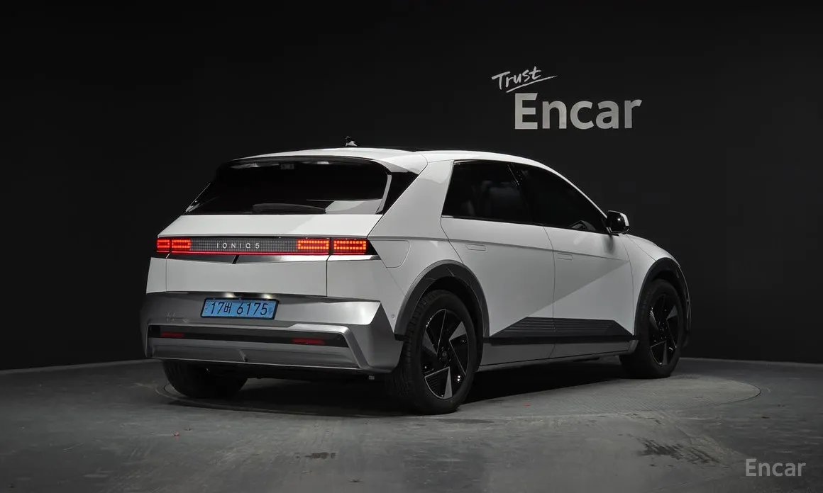 Фото 2 - Hyundai Ioniq 5