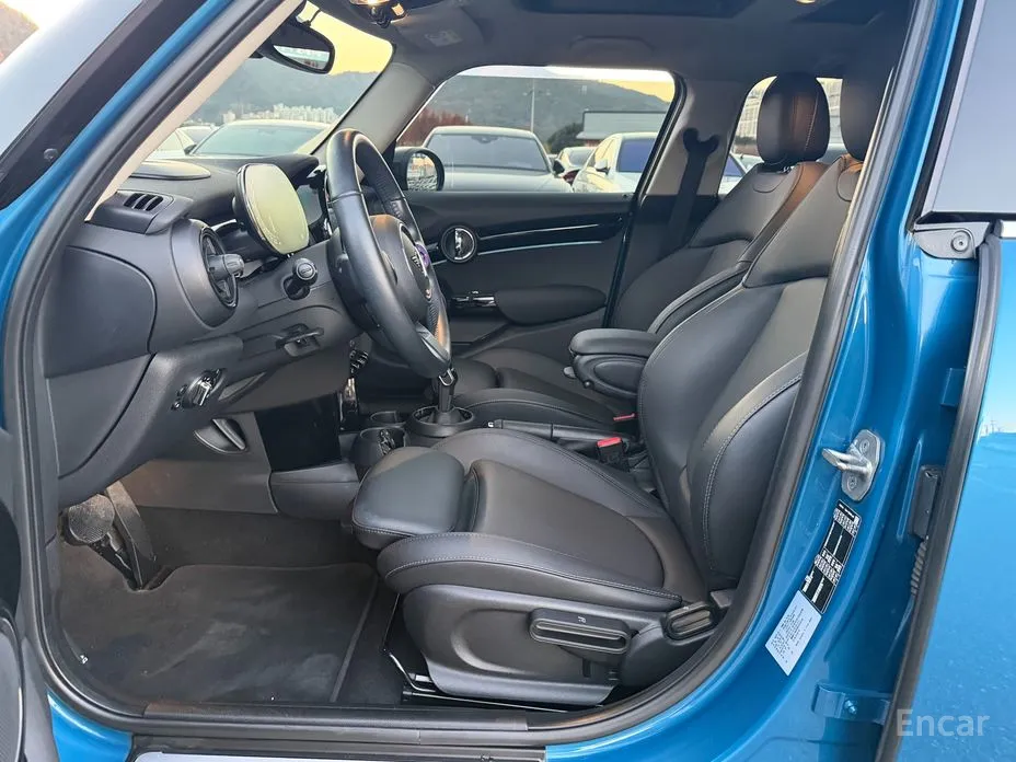 Фото 11 - Mini Cooper