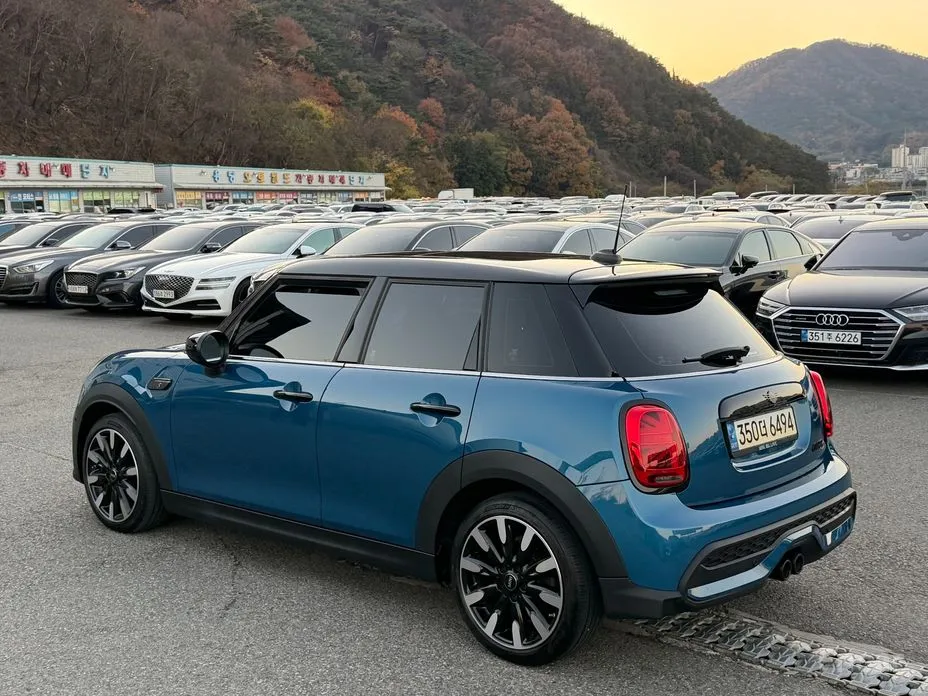 Фото 2 - Mini Cooper