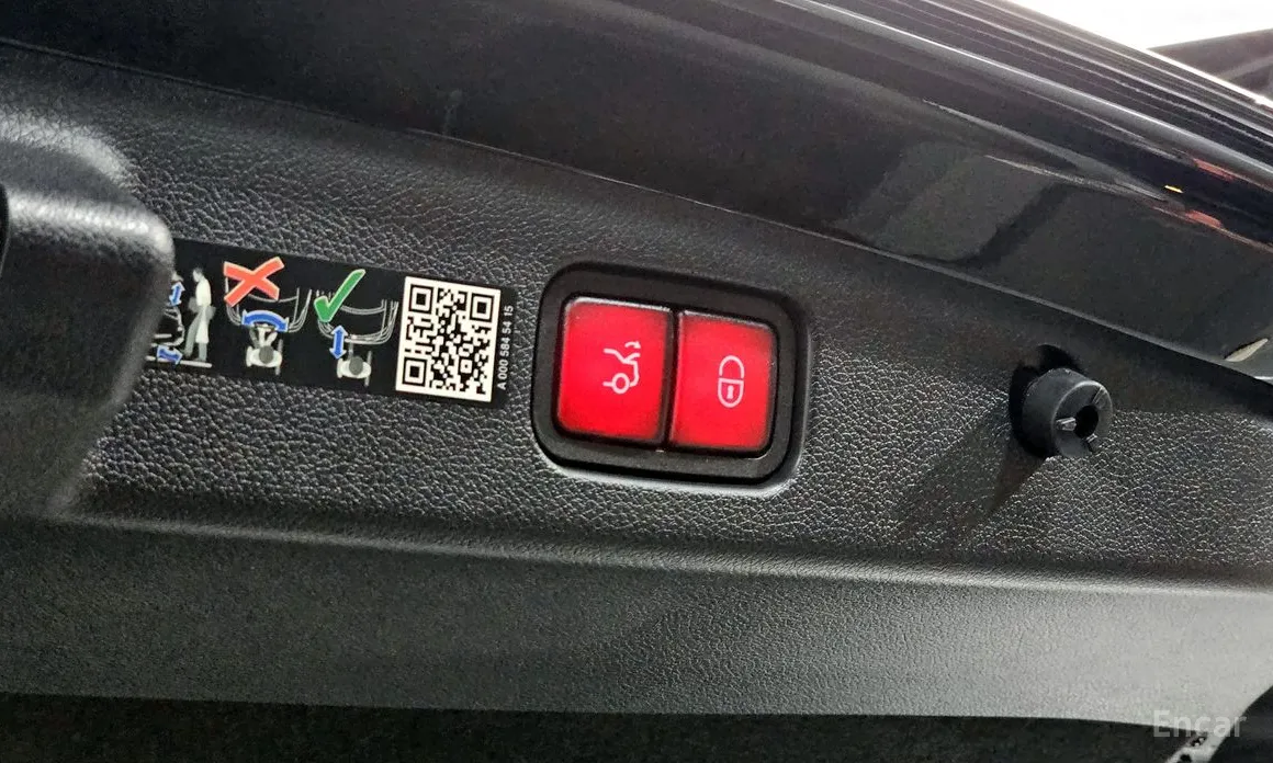 Фото 20 - Mercedes-Benz E-Class