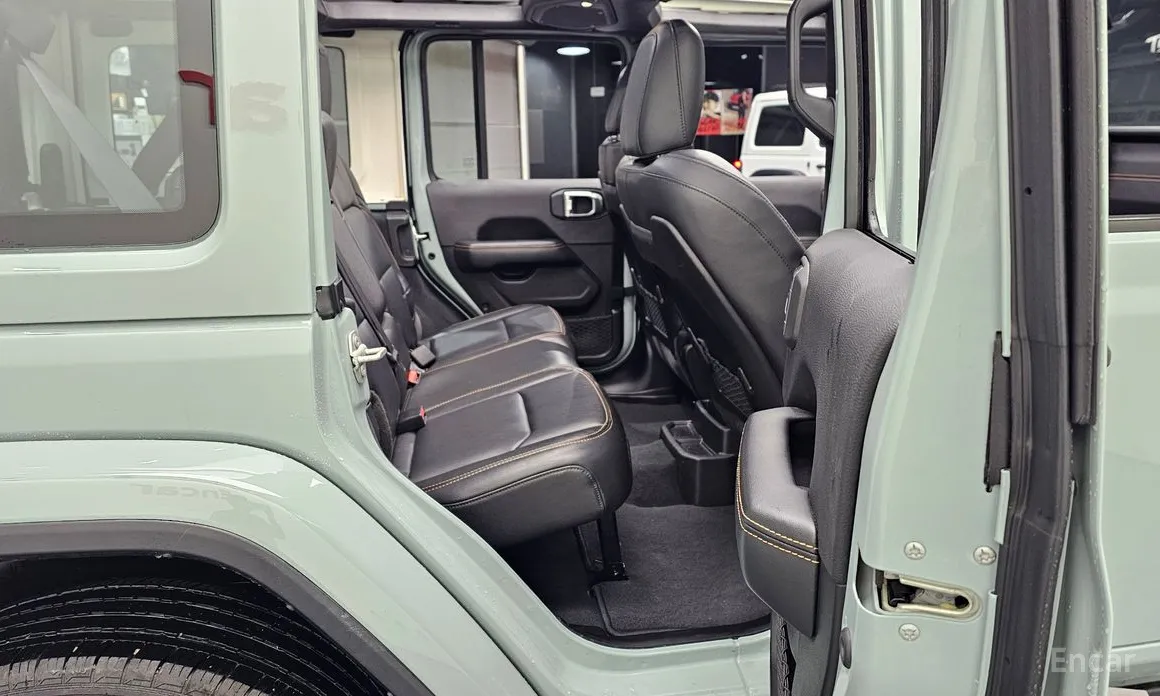 Фото 12 - Jeep Wrangler