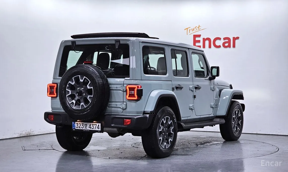 Фото 2 - Jeep Wrangler