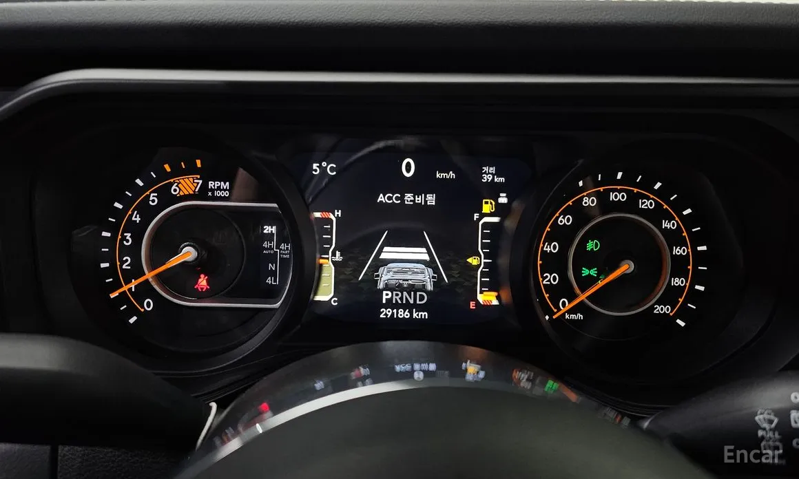 Фото 8 - Jeep Wrangler