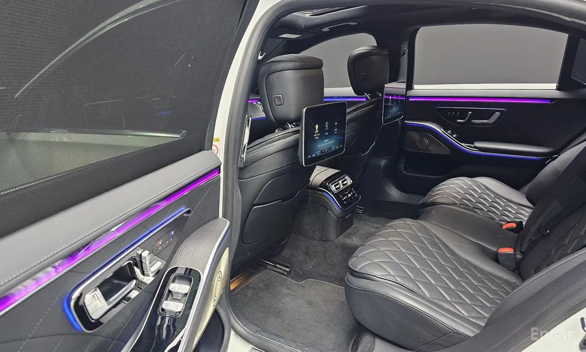 Фото 18 - Mercedes-Benz S-Class