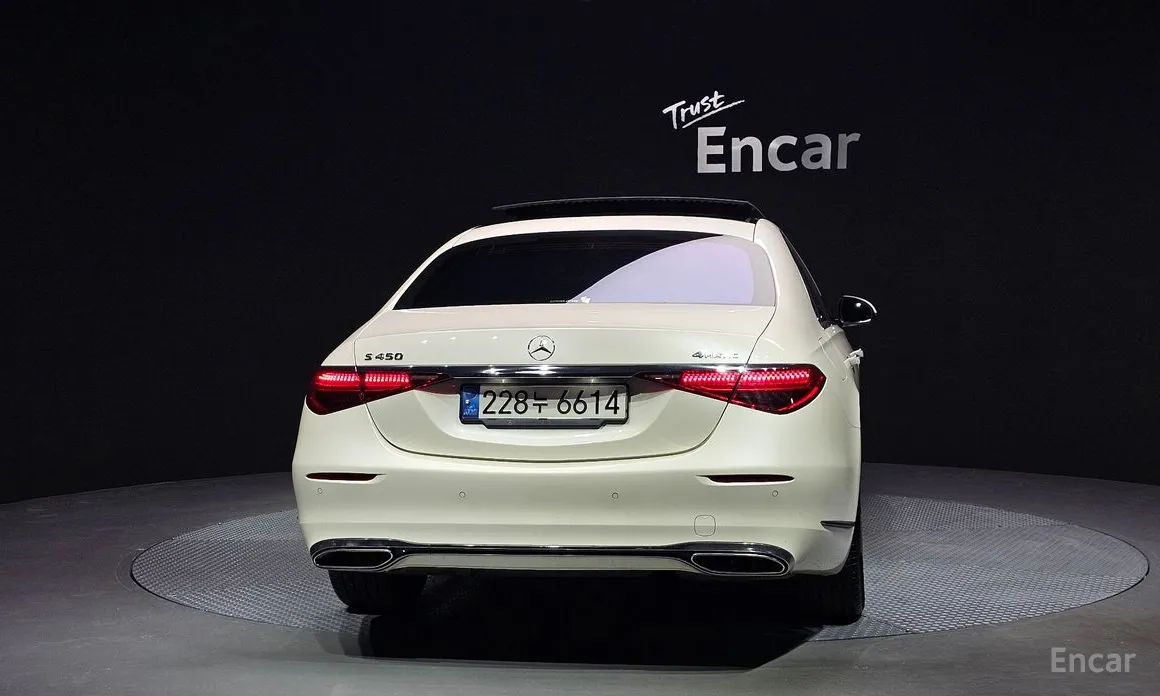 Фото 4 - Mercedes-Benz S-Class