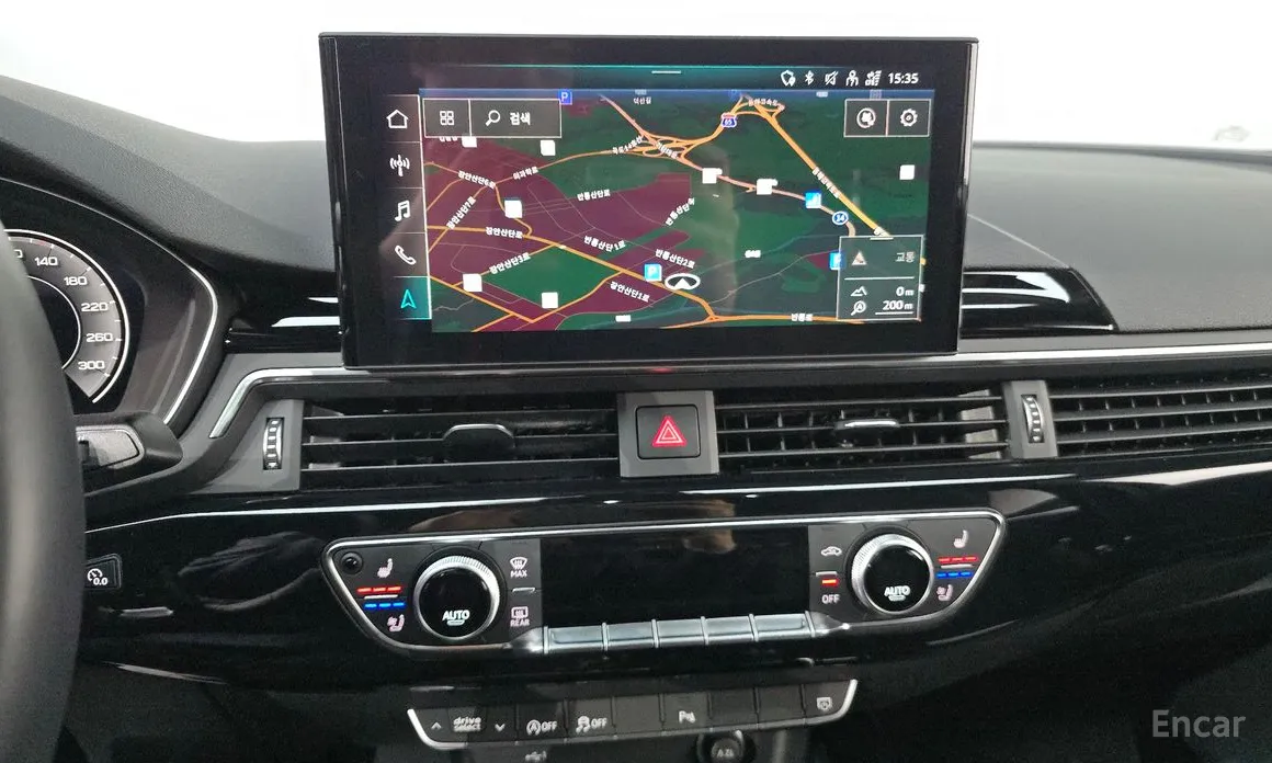 Фото 16 - Audi A4