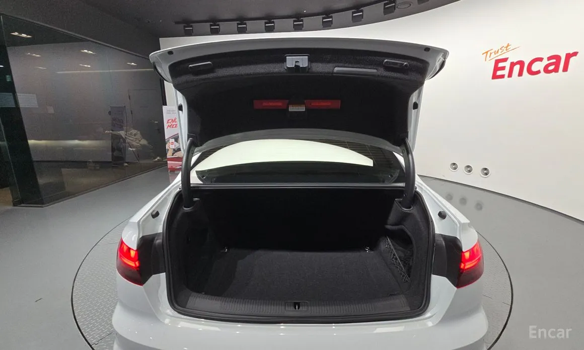 Фото 20 - Audi A4