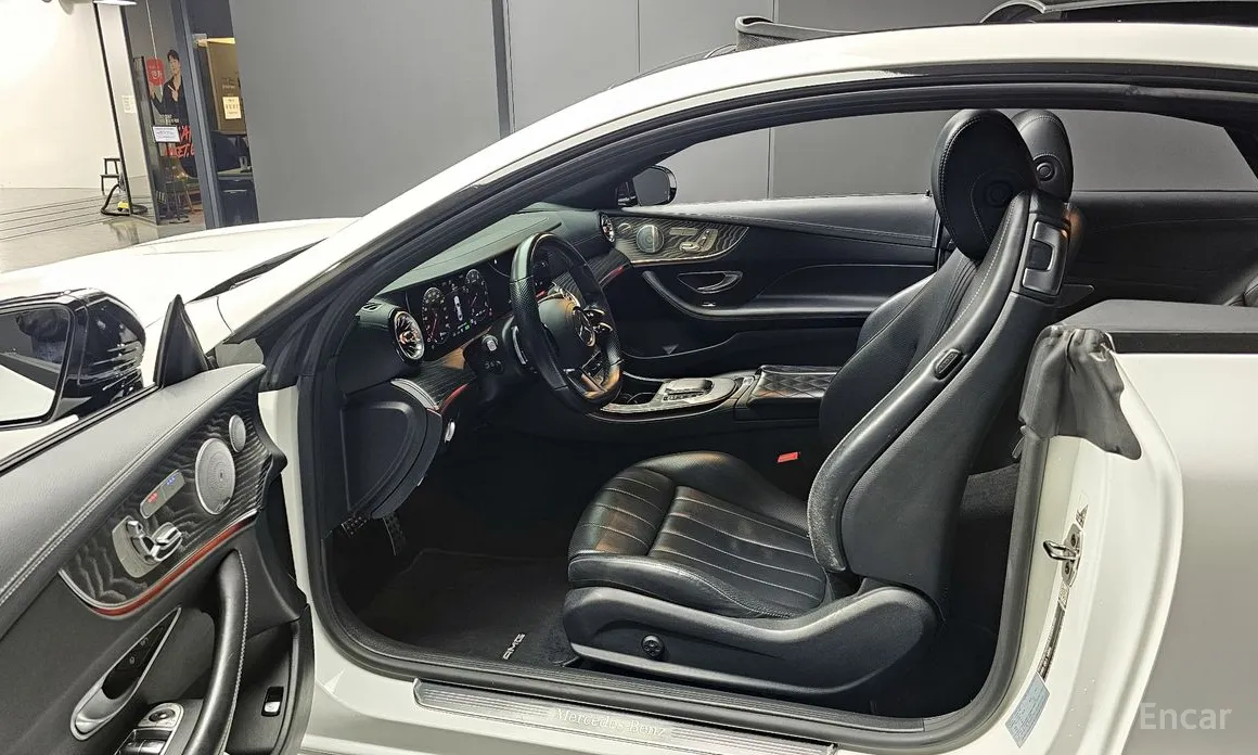 Фото 10 - Mercedes-Benz E-Class