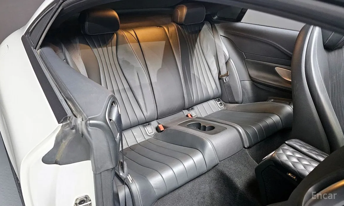 Фото 12 - Mercedes-Benz E-Class