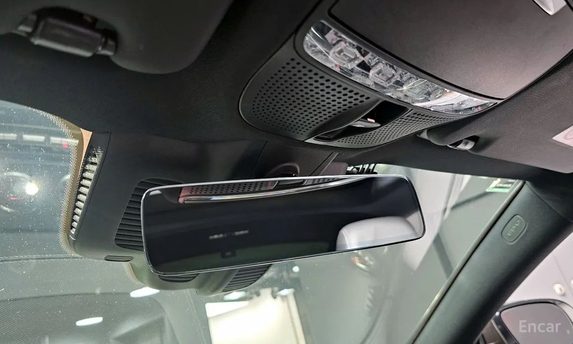 Фото 18 - Mercedes-Benz E-Class