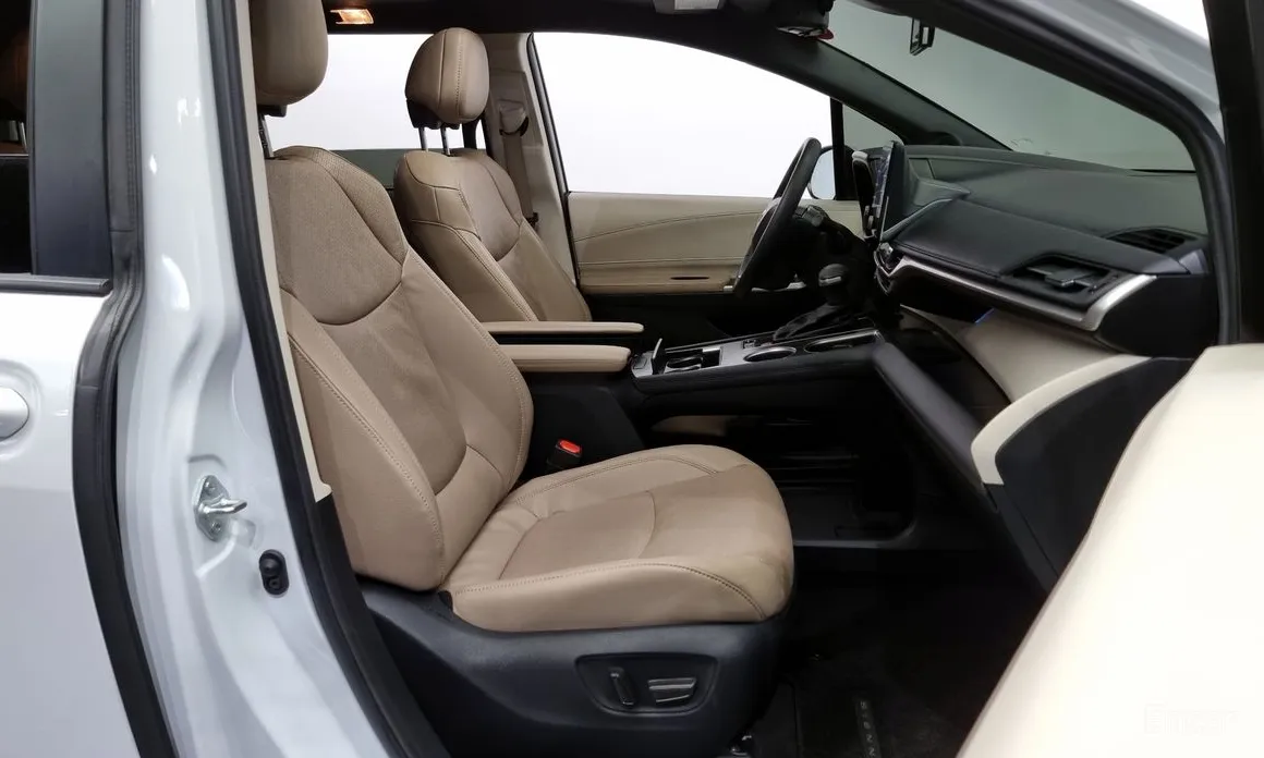 Фото 11 - Toyota Sienna