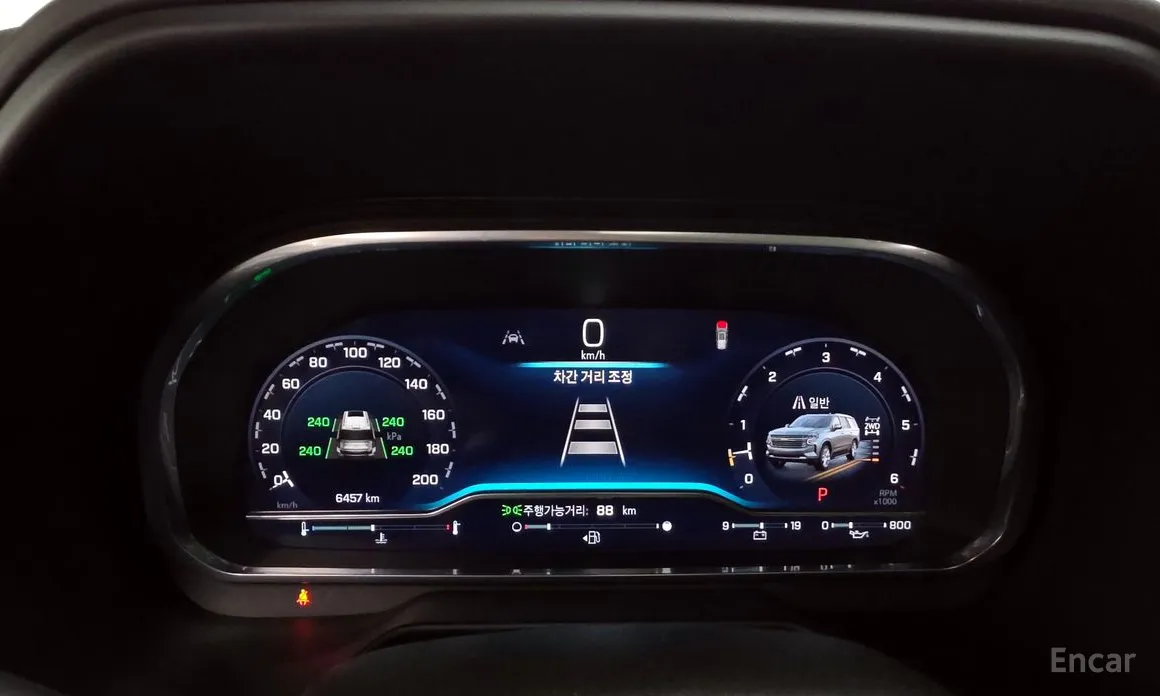 Фото 8 - Chevrolet Tahoe