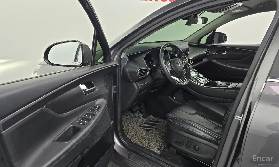 Фото 10 - Hyundai Santa Fe