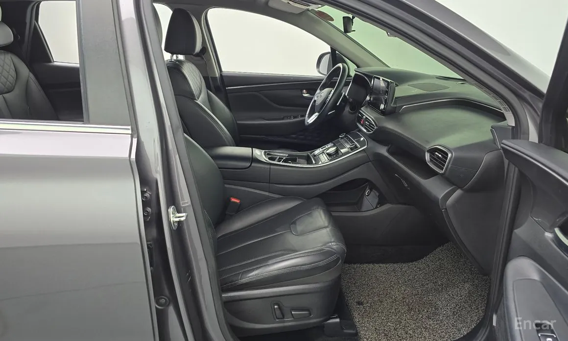 Фото 11 - Hyundai Santa Fe