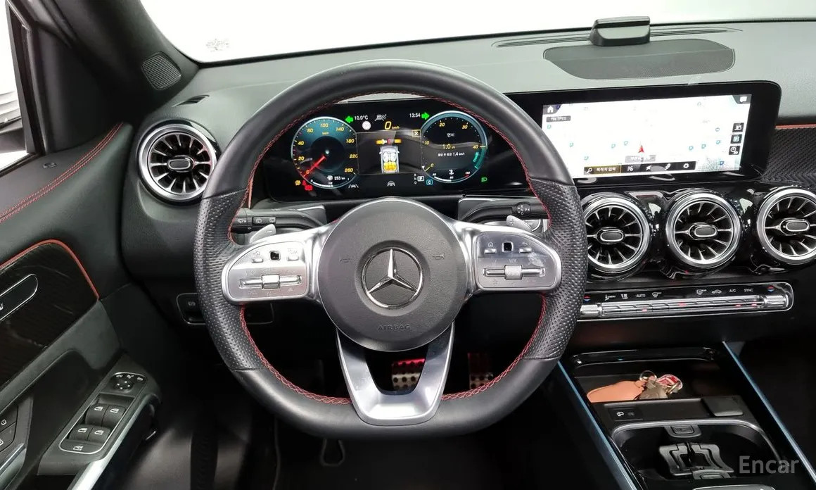 Фото 13 - Mercedes-Benz GLB-Class