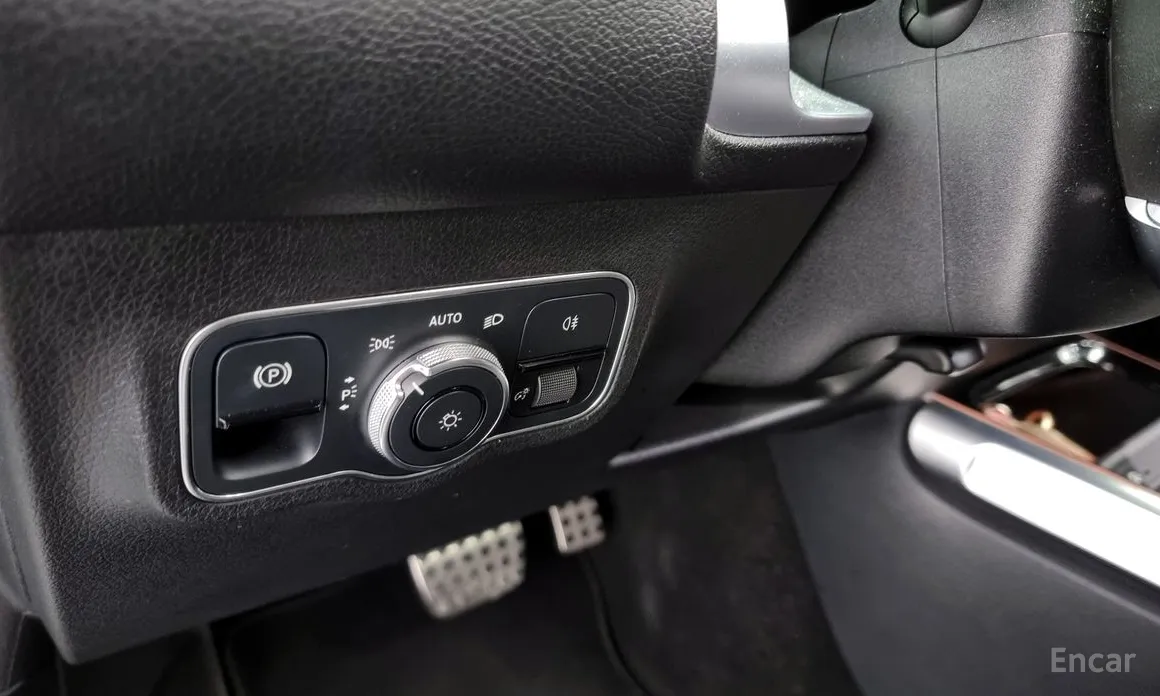 Фото 17 - Mercedes-Benz GLB-Class