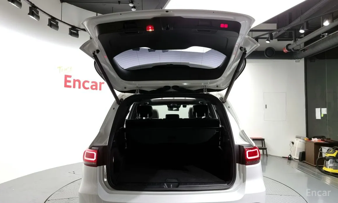 Фото 20 - Mercedes-Benz GLB-Class