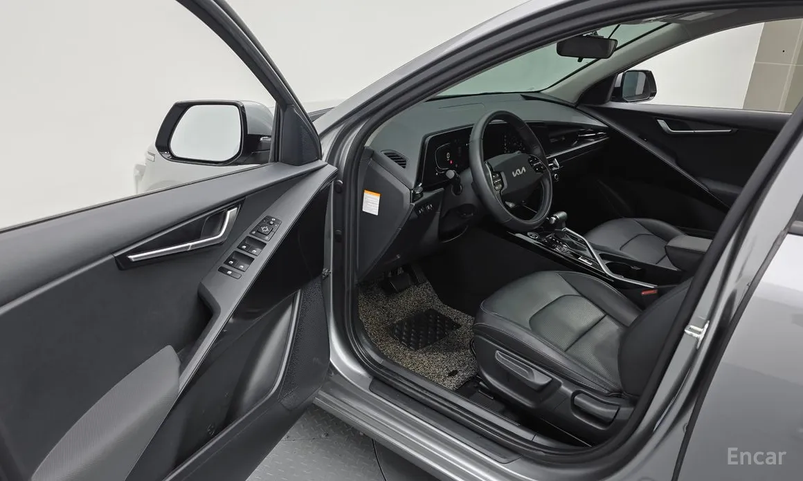 Фото 10 - Kia Niro