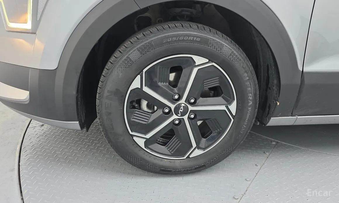 Фото 5 - Kia Niro