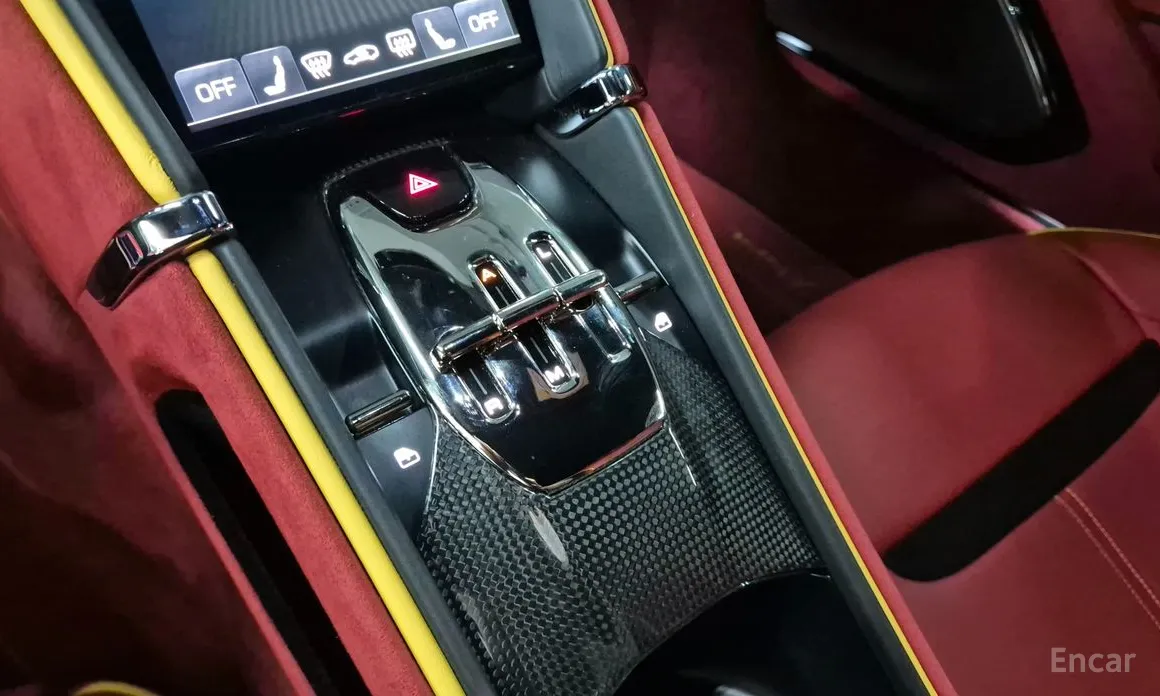 Фото 15 - Ferrari Roma