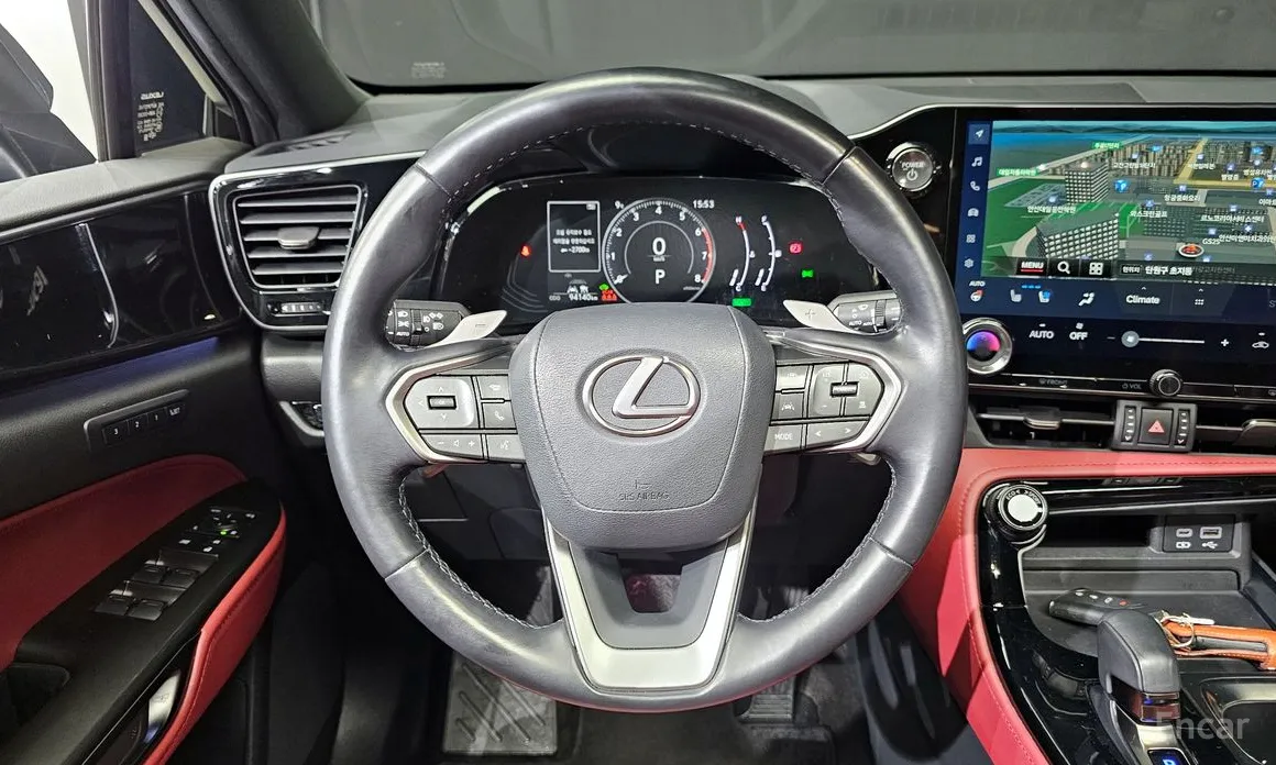 Фото 13 - Lexus NX