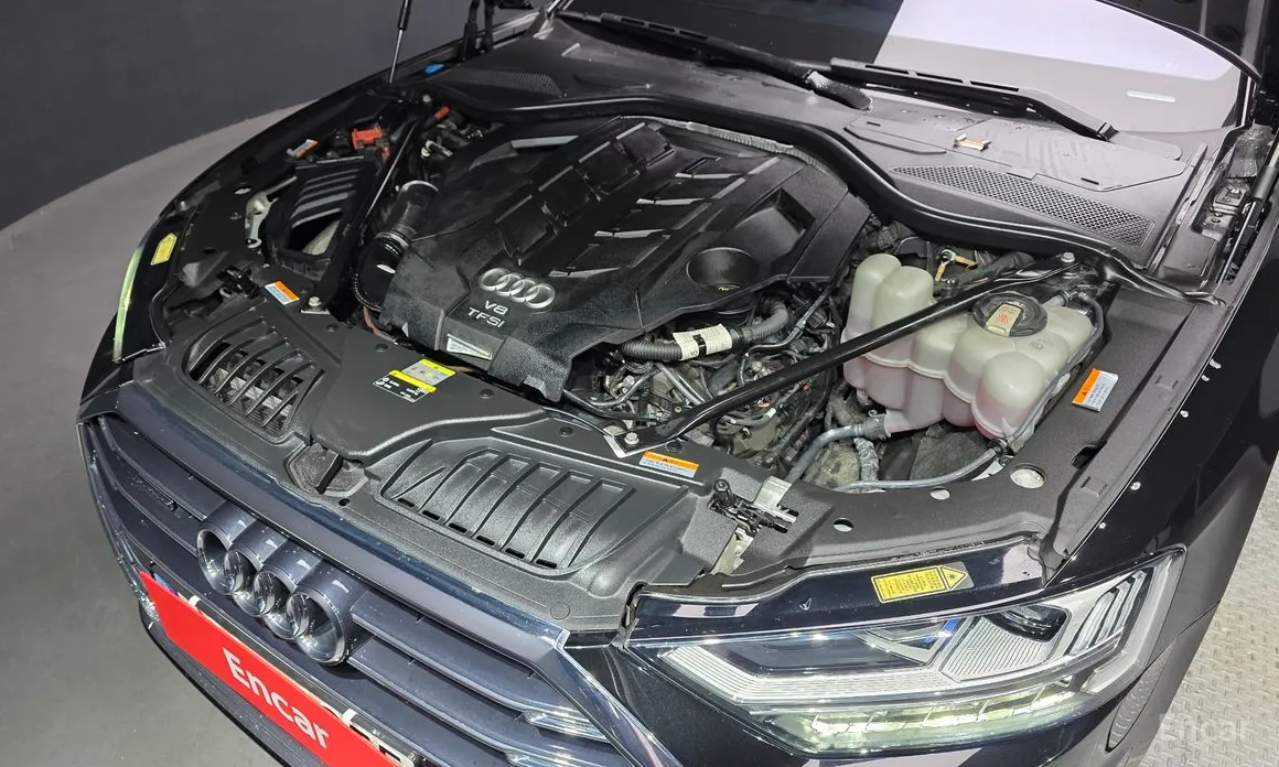 Фото 6 - Audi A8