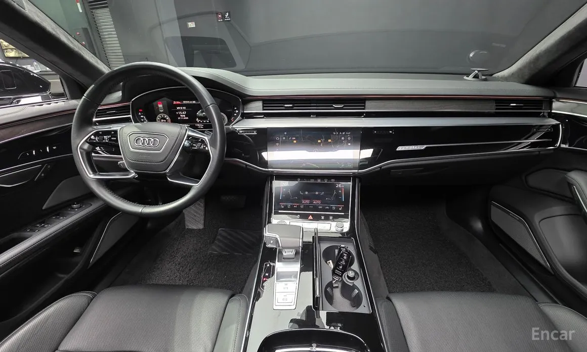 Фото 7 - Audi A8