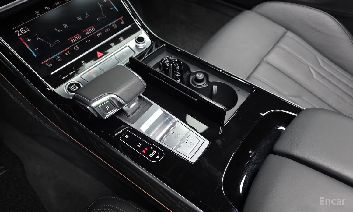 Фото 9 - Audi A8
