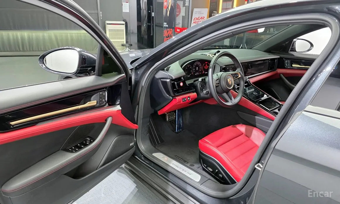 Фото 10 - Porsche Panamera