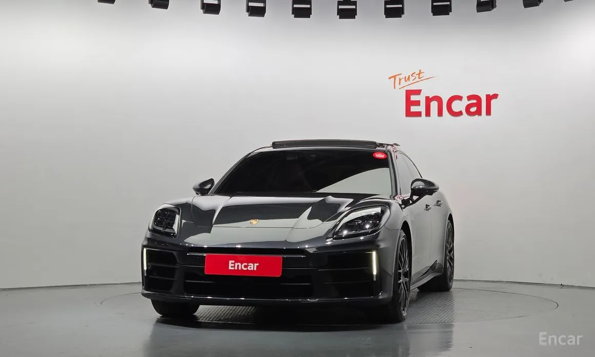 Фото 3 - Porsche Panamera