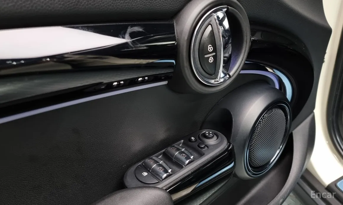 Фото 17 - Mini Cooper