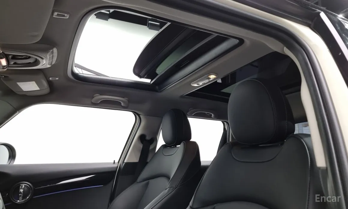 Фото 18 - Mini Cooper