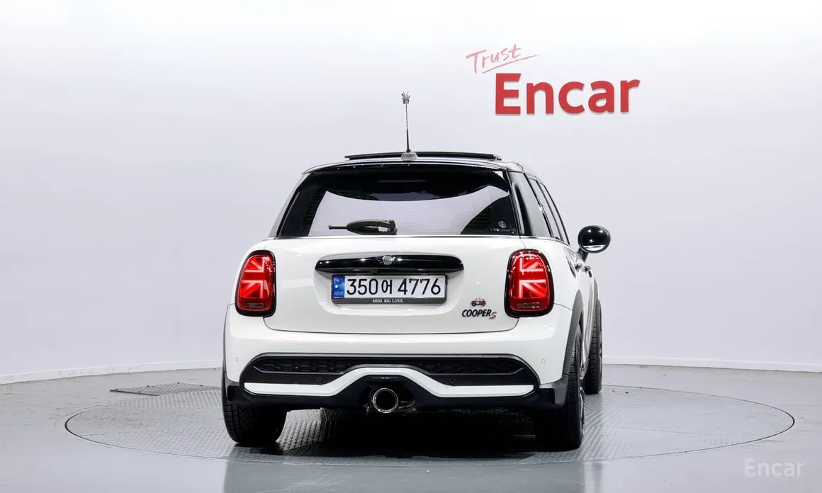 Фото 4 - Mini Cooper