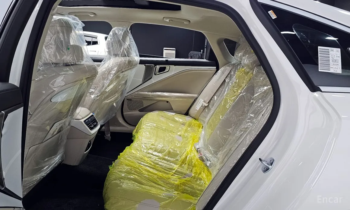 Фото 12 - Kia K8